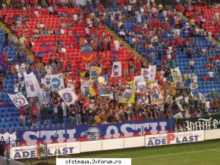FOTOGRAFII de Suporter - Hai ca pun fotografii de la meciul - Suporter ros-albastru