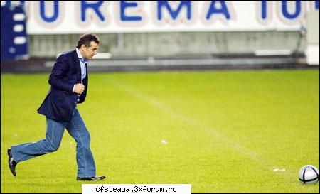 Imagini haioase (adica funny) :) - Gigi, grande giocatore! - Internet