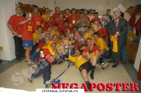 Revista Clubului :Suporter Steaua - semaca - Suporter ros-albastru